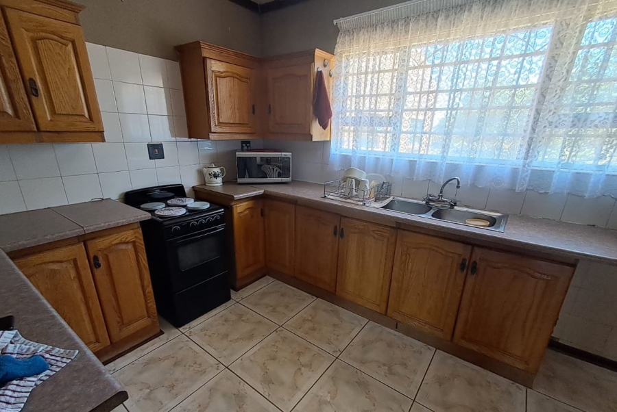 6 Bedroom Property for Sale in Groenvlei Sh Free State